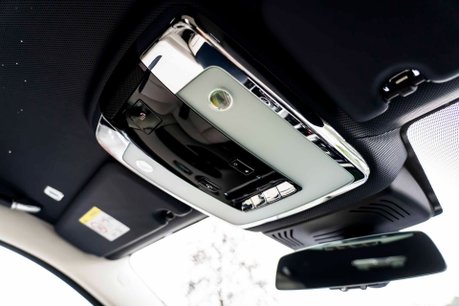 Rolls-Royce Ghost V12. STARLIGHT. H, C & M SEATS. REAR ENTERTAINMENT. HUD. A/CRUISE CONTROL 22