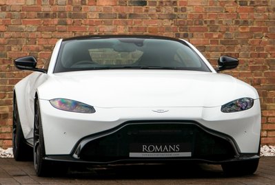 Aston Martin V8 Vantage 