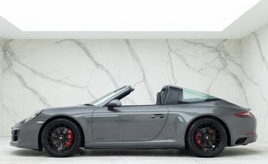 Porsche 911 Targa 4 GTS (991.2) Targa 2
