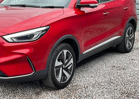 MG ZS EV 72kWh TROPHY 5
