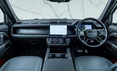 Land Rover Defender OCTA EDITION ONE 18