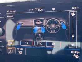 Volkswagen T-Roc 1.5 T-Roc R-Line TSI Semi-Auto 5dr 40