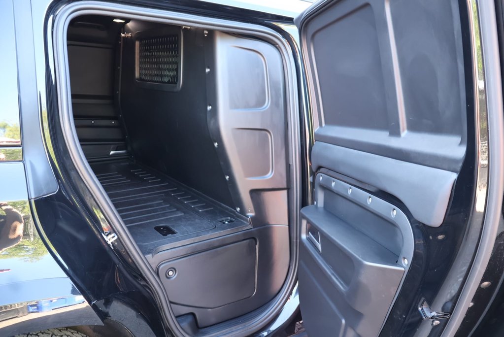 Land Rover Defender 110 2023 D300 HARD TOP X-DYNAMIC HSE BIG SPEC JUMP SEAT SEEKER STYLED  25