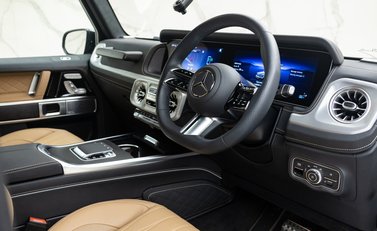 Mercedes-Benz G Class G580 with EQ-TECHNOLOGY 11