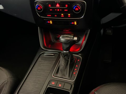 Kia Sorento CRDI KX-3 SAT NAV 16