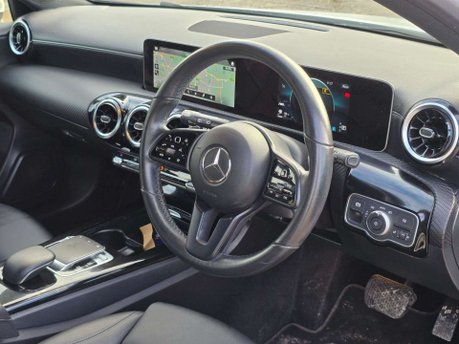 Mercedes-Benz A Class 1.5 A180d SE (Executive) Hatchback 5dr Diesel 7G-DCT Euro 6 (s/s) (116 ps) 37