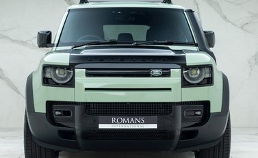 Land Rover Defender 110 75th Anniversary P400e 4