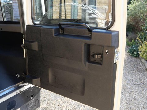 Land Rover Defender Defender 110 Manual 300 tdi 7