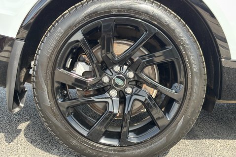 Land Rover Discovery D300 R-Dynamic HSE MHEV Panel Van 32