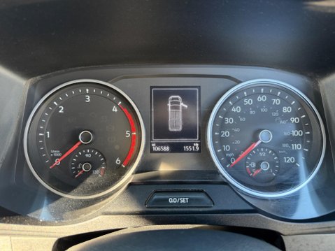 Volkswagen Crafter 2.0 TDI CR35 Trendline FWD MWB Euro 6 (s/s) 5dr 15