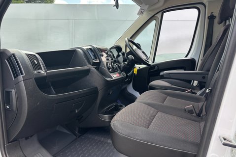 Citroen Relay 35 L3 140 ps Dropside - PH110 Crane - Air Con 14