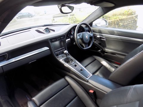 Porsche 911 991.1 CARRERA S 9