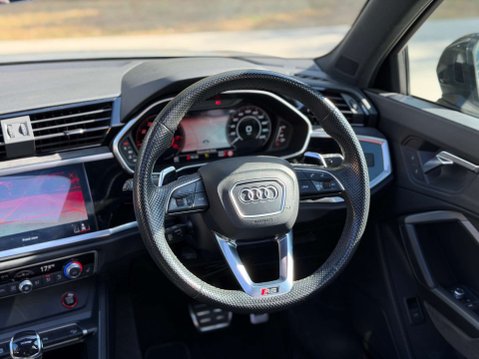 Audi RS Q3 2.5 RS Q3 Sportback TFSI Vorsprung Quattro Semi-Auto 4WD 5dr 18