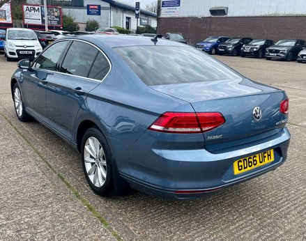 Volkswagen Passat 2.0 Passat SE Business TDI BlueMotion Technology 4dr 8