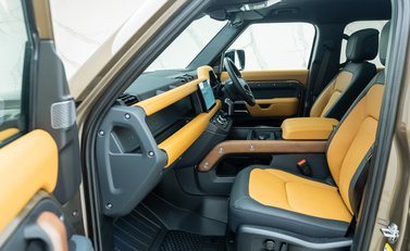 Land Rover Defender 110 X P400 16