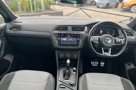 Volkswagen Tiguan R-LINE TECH 2.0 TDI 4MOTION DSG AUTO 34
