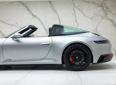 Porsche 911 Targa 4 GTS (992) 55