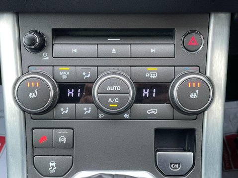 Land Rover Range Rover Evoque 2.2 SD4 Pure 4WD Euro 5 (s/s) 5dr 28