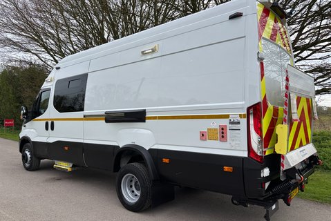 Iveco Daily 70C18V Welfare Unit - Tail Lift / Toilet / 7 Seats / Air Con 6
