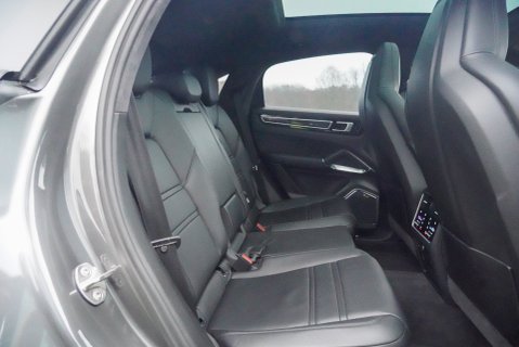 Porsche Cayenne TURBO S E-HYBRID 12
