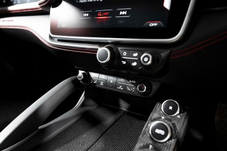 Ferrari GTC4 Lusso V12. WARRANTY. CARBON FIBRE INTERIOR. PANORAMIC ROOF. PASSENGER DISPLAY. 42