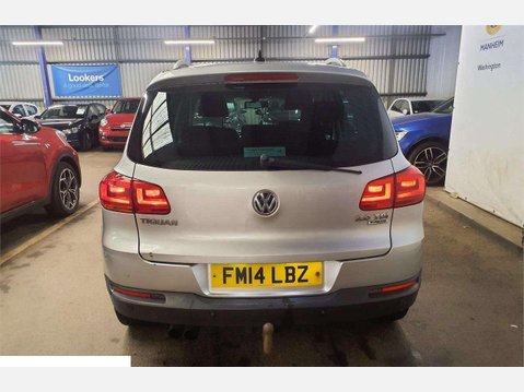 Volkswagen Tiguan 2.0 TDI BlueMotion Tech Match 2WD Euro 5 (s/s) 5dr 8