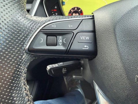 Audi Q5 2.0 TDI 40 S line S Tronic quattro Euro 6 (s/s) 5dr 35