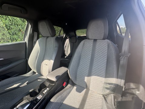 Peugeot 2008 50kWh Allure SUV 5dr Electric Auto (11kW Charger) (136 ps) 10
