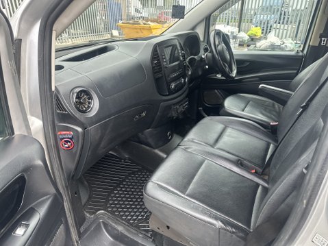 Mercedes-Benz Vito 119 CREW PREMIUM L2 6 SEAT NO VAT AUTOMATIC 12