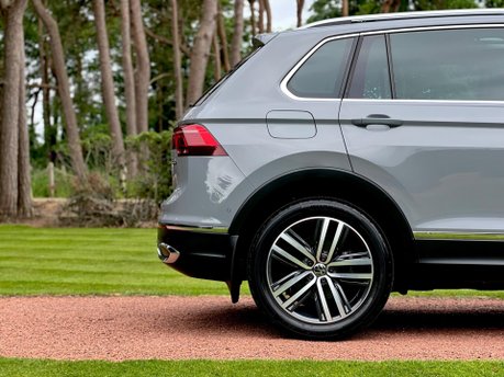 Volkswagen Tiguan 2.0 TDI Elegance DSG 4Motion Euro 6 (s/s) 5dr 30