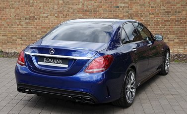 Mercedes-Benz C Class C63 Saloon 3