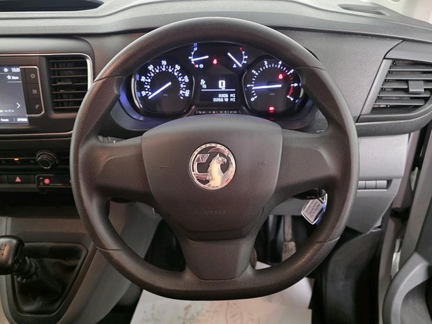 Vauxhall Vivaro Vauxhall Vivaro L2 Diesel 2900 1.5d 100ps Dynamic H1 Van 17