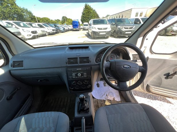Ford Transit Connect SWB L1H1 Low Roof NO VAT 25
