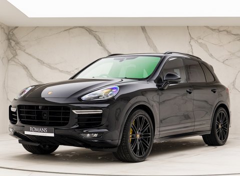 Porsche Cayenne Turbo S 6