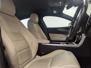 Jaguar XE 2.0 XE R-Dynamic S D Auto 4dr 31