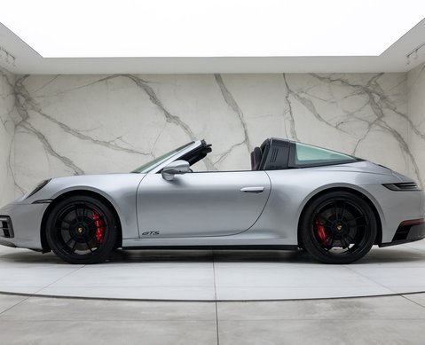 Porsche 911 Targa 4 GTS (992)