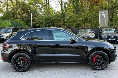 Porsche Macan TURBO PDK - TWO OWNERS -LANE ASSIST -20 INCH ALLOYS -APPLE CAR PLAY 6