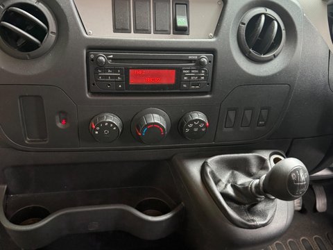 Renault Master 17 seater minibus 16