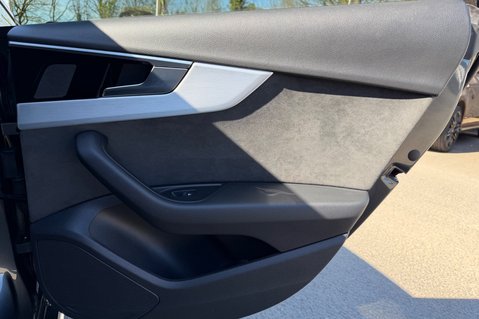 Audi A5 SPORTBACK TFSI QUATTRO S LINE MHEV -APPLE CARPLAY -FULL AUDI S/HISTORY 31