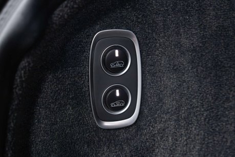 Aston Martin DBX 4.0 DBX V8 Auto 4WD 5dr 39