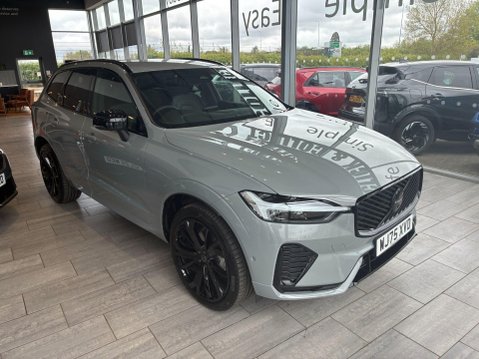 Volvo XC60 2.0 B5 MHEV Plus Black Edition Auto AWD Euro 6 (s/s) 5dr 3