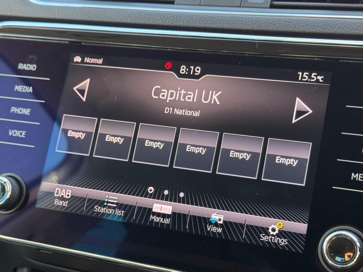 2020 Skoda Superb — image 17