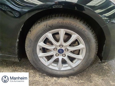 Ford Mondeo 2.0 TiVCT Titanium Saloon 4dr Petrol Hybrid CVT Euro 6 (s/s) (187 ps) 4