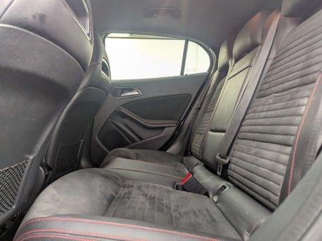 Mercedes-Benz GLA 2.1 GLA 200 D AMG Line Auto 5dr 40