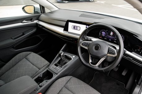 Volkswagen Golf LIFE TSI