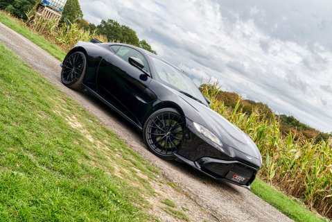 Aston Martin Vantage 4.0 Vantage V8 Auto 3dr 19