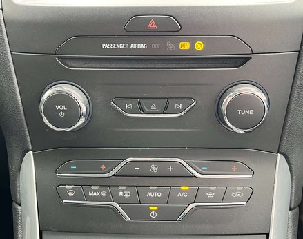 Ford S-Max 2.5 S-Max Titanium HEV CVT 5dr 50