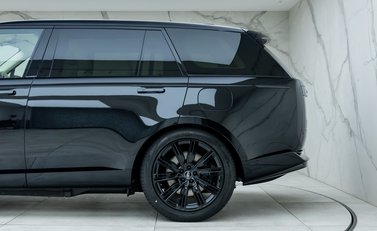 Land Rover Range Rover P460e Autobiography LWB 35