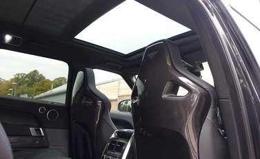 Land Rover Range Rover Sport SVR 5.0 Urban 3