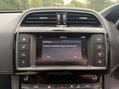Jaguar F-Pace 2.0 F-PACE R-Sport AWD D Auto 4WD 5dr 38